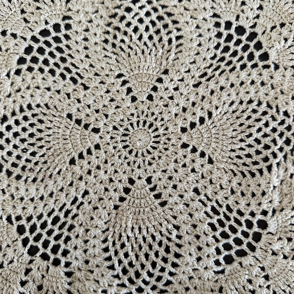 VTG Beige Crochet Doily Square Lace Pineapple Pattern Scalloped 11" Cottagecore - Picture 2 of 5